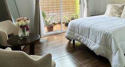 Casa Membrillo in Tlaquepaque near the Airport