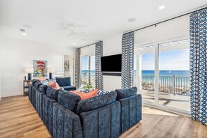 Smart TV - Custom Brand New Construction 2024 Home on the Gulf of Mexico! DIRECT BEACH ACCESS! (Navarre)