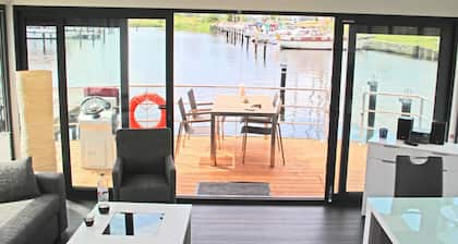 Hausboot in Ueckermuende