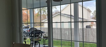 Island Blue Getaway! Brand new charming family friendly Home on Kent Island MD
