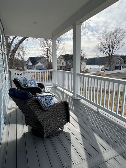 Island Blue Getaway! Charming family friendly Home on Kent Island MD