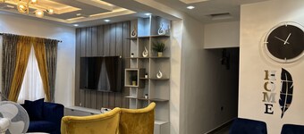 Contemporary decorated 2-bedroom apartment in a serene environment in Surulere.