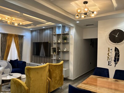 Contemporary decorated 2-bedroom apartment in a serene environment in Surulere.