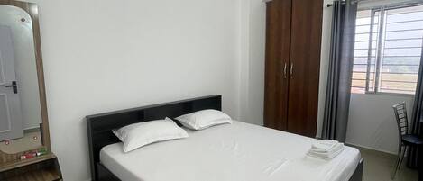 2 soverom, strykejern/-brett, wi-fi og sengetøy