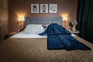 Apartament, vistes al mar | 1 dormitori, cortines opaques i planxa i posts de planxar