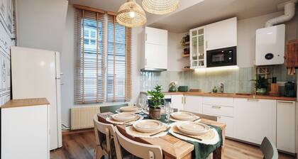 Charming urban retreat with city views