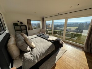 Hus | 4 soverom, strykejern/-brett og sengetøy