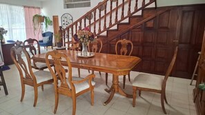 Casa Deluxe | Comedor