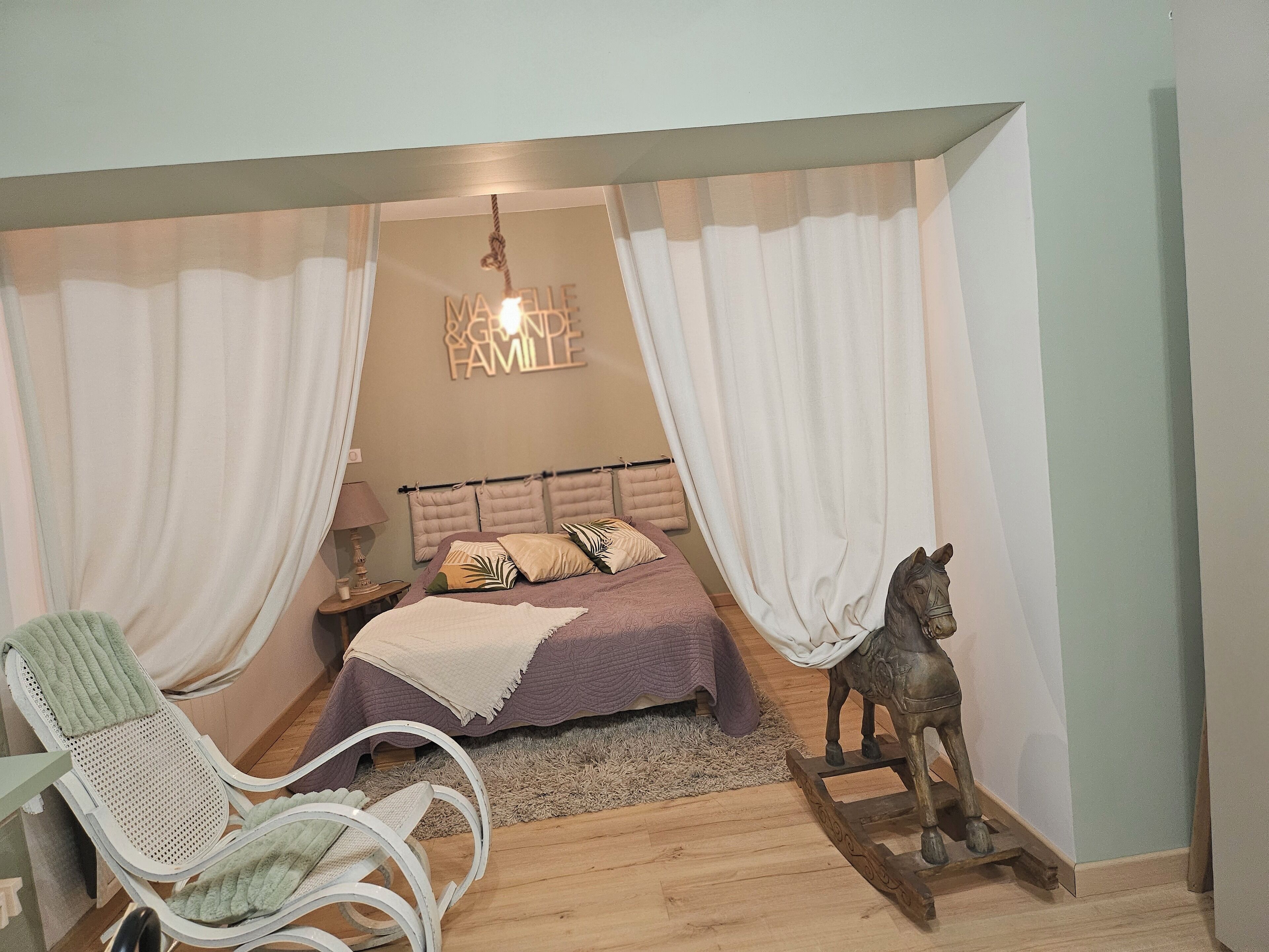 6 quartos, ferros/t ábuas de passar roupa, Wi-Fi, roupa de cama