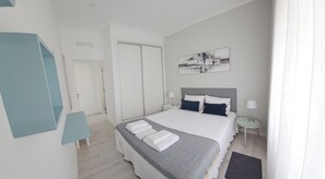 2 chambres, bureau, fer et planche à repasser, Wi-Fi gratuit