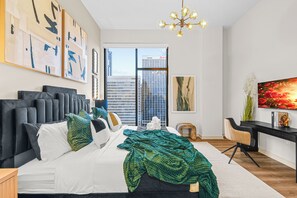 2 bedrooms, iron/ironing board, free WiFi, bed sheets - Emerald Grand: 27th Floor Penthouse in ATL | 14ft Ceilings, FIFA & Skyline Views (Atlanta)
