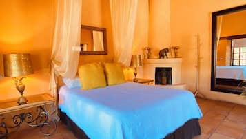 Basic Single Room | Desk, free WiFi, bed sheets