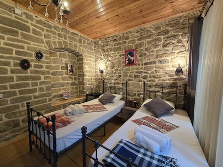 2 habitaciones, minibar y caja de seguridad en la habitación