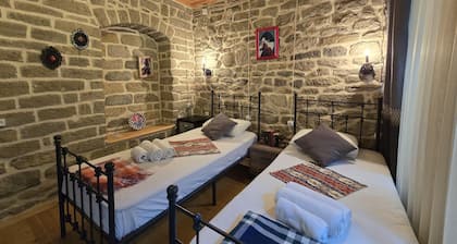 Old Rooms Hotel