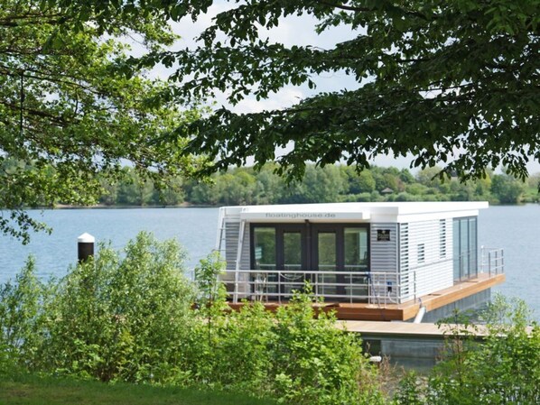 Mobile Home | Exterior