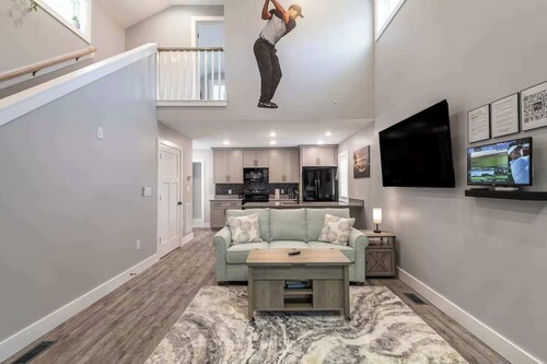 Curry Pines Golf House