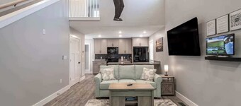 Curry Pines Golf House