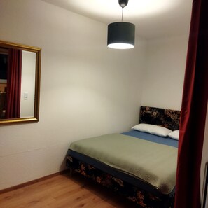 1 dormitori, wifi i roba de llit