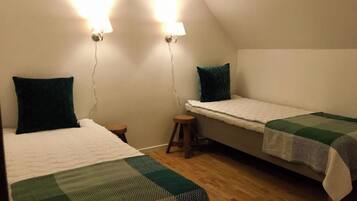 3 bedrooms, WiFi, bed sheets