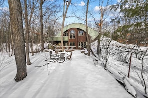 Exterior - Sunset Burrow Retreat in Roscommon, MI - whole house, 3 bed, 2.5 bath! (Roscommon)