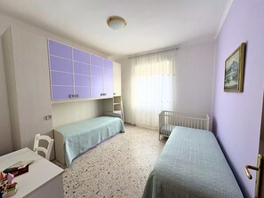 2 bedrooms, iron/ironing board, travel crib, WiFi - Welcome to Nausicaa Holiday Apartment: Your Seaside Retreat in Agropoli (Agropoli)
