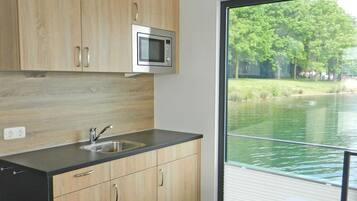 Mobile Home | Private kitchen
