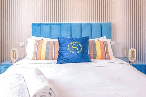 One bedroom and one living room apartments in Estoril Beach Villas