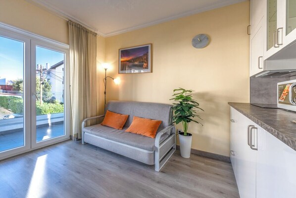 Téléviseur connecté, table de ping-pong