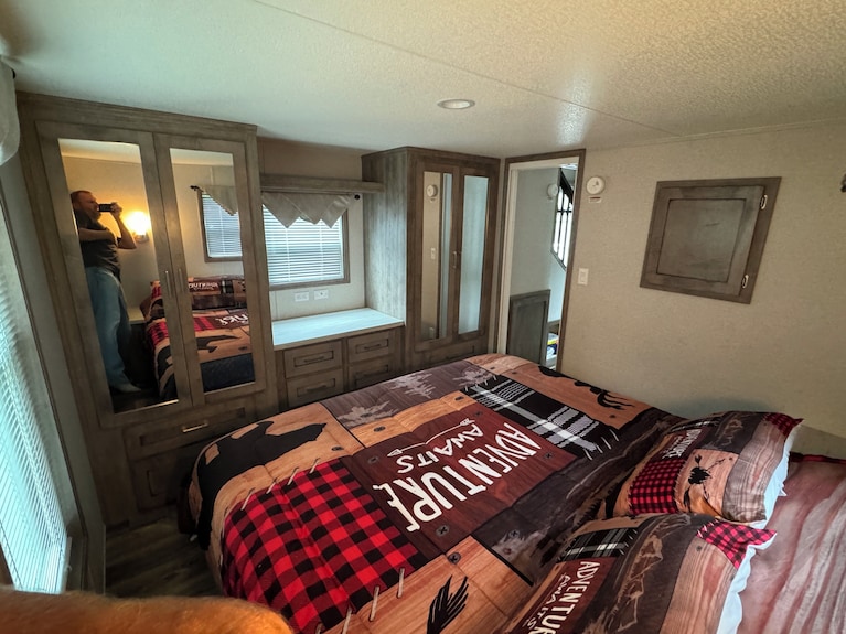 Cozy 1 1/2-bedroom, 4 Bed Tiny House With Gas Heat/ac, Wifi Atv/snowmobile - ウィスコンシン州