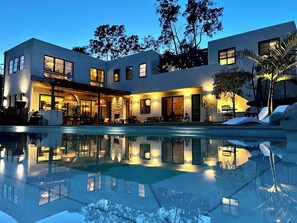 屋外プール、温水プール