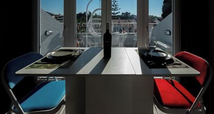 Apartment with terrace in Estoril seaside villa