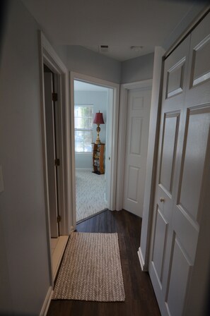 Interior - Quantico Nest - 10 Minutes Away (Dumfries)