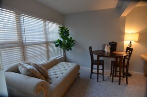 Living area - Quantico Nest - 10 Minutes Away  (Dumfries)