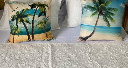 Vee's Country Apartments