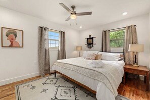 3 bedrooms, travel cot, WiFi, bed sheets - MTB Haven Minutes to Coler and Downtown! (Bentonville)