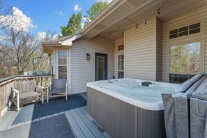 Terrace/patio - Coler Lounge: Bike In, Bike Out w/Hot Tub (Bentonville)