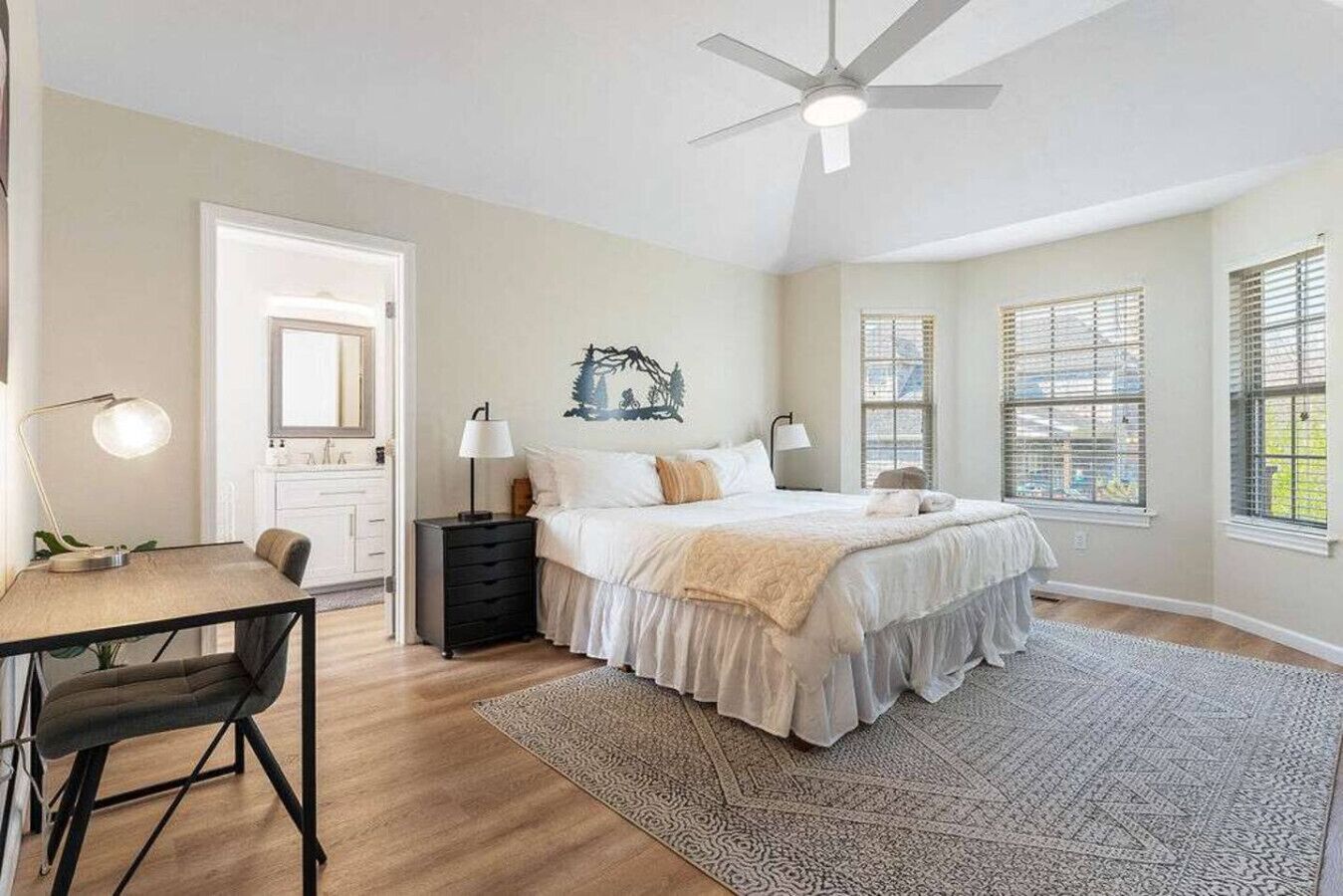 3 Schlafzimmer, Bügeleisen/Bügelbrett, WLAN, Bettwäsche