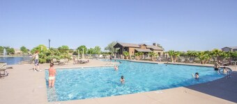 Lovely 3BR ranch home in Maricopa resort community w/ pools, courts, fitness ctr