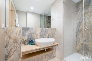 Apartment | Badezimmer