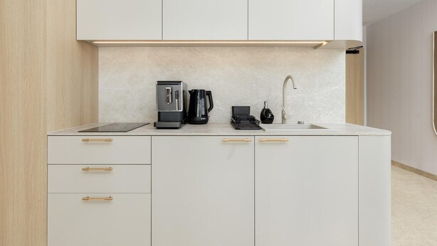 Apartment | Private kitchen | High chair - Apartment Close to the Beach, With Pool (Dziwnów)