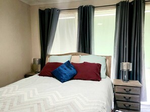 3 chambres, fer et planche à repasser, Wi-Fi, literie fournie