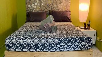 2 bedrooms, desk, iron/ironing board, free WiFi