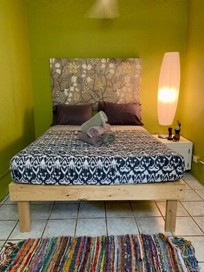 2 makuuhuonetta, silitysrauta/-lauta, Wi-Fi, vuodevaatteet