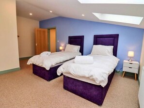 3 bedrooms, free WiFi, bed sheets