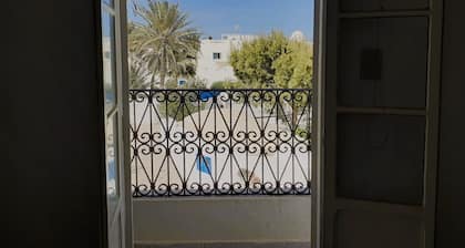 Charming 2-bedroom apartment with AC, WiFi in delightful Mezraya