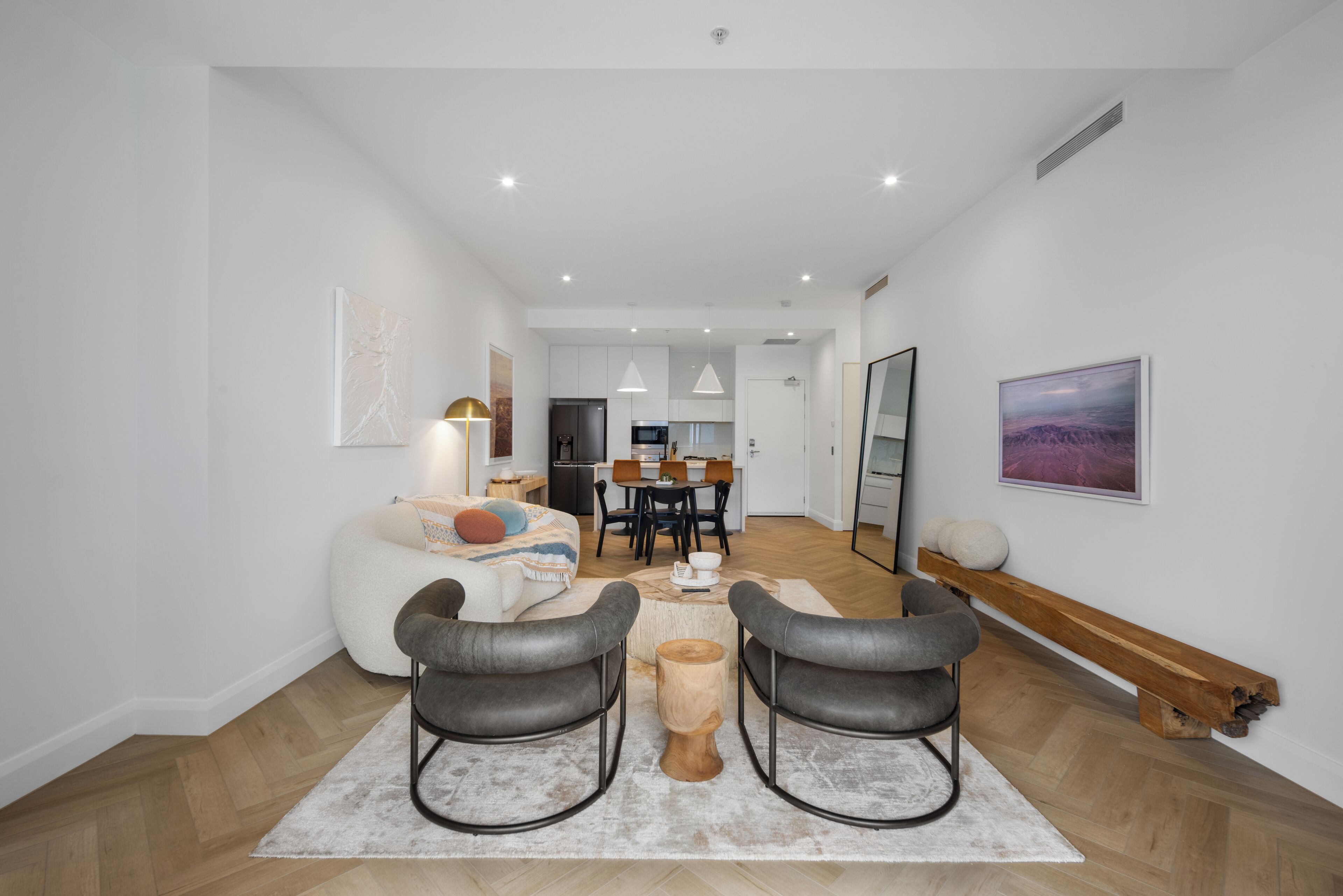 Luxury Apartment, Courtyard Area | Living area