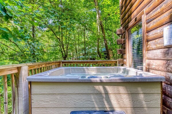 Cabin, 1 King Bed (A Slice of Heaven #161) | Outdoor spa tub