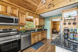 小屋, 多張床 (Chasin' A Dream #366) | 私人廚房