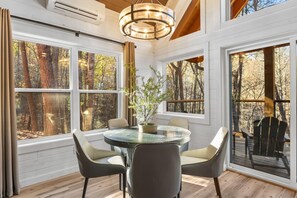 Cabin, Multiple Beds (Wildest Dreams #1425) | Dining - Wildest Dreams #1425 (Sevierville)