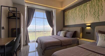 Home Sweet Home in a resort setting environment. Urban Oasis Retreat !